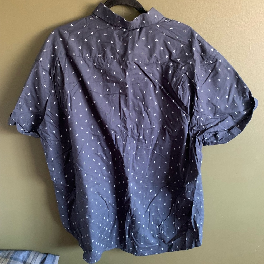 Short Sleeve button down - Picture 2 of 3
